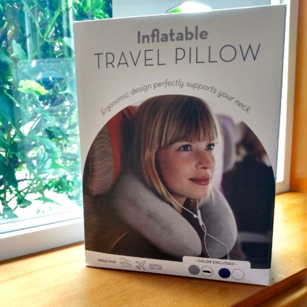 Inflatable travel pillow